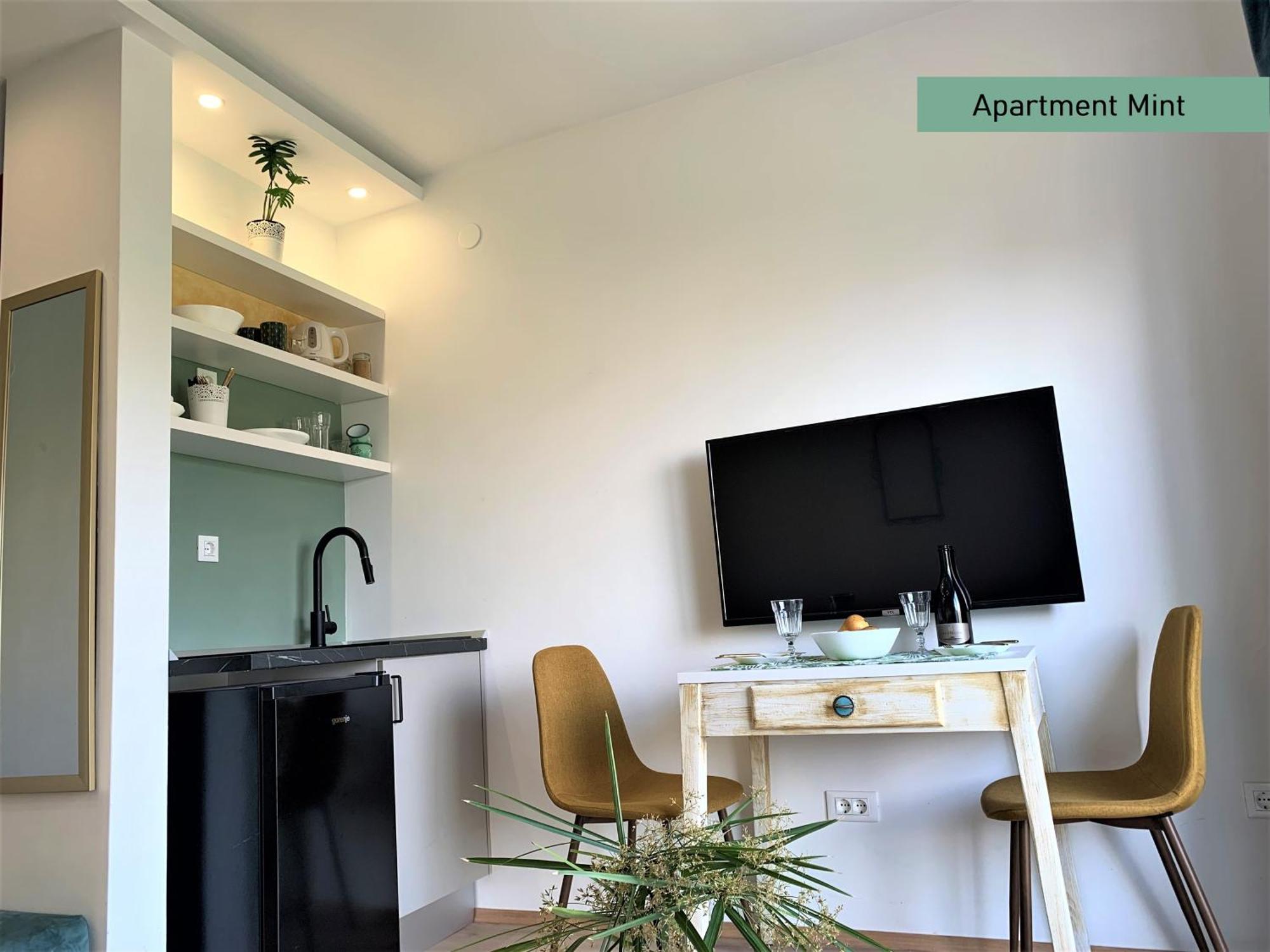 פודגורה Apartments Garden House מראה חיצוני תמונה