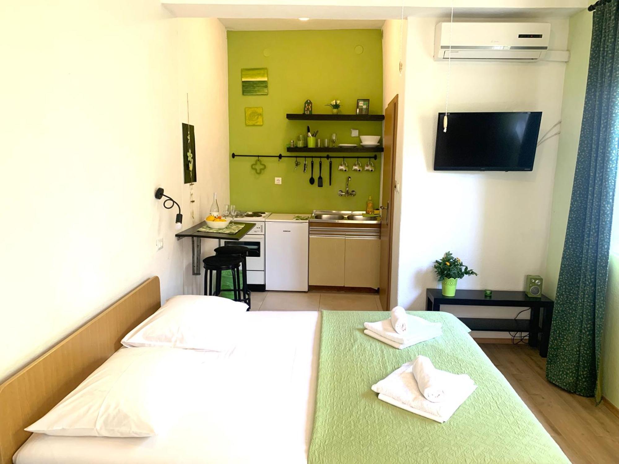 פודגורה Apartments Garden House מראה חיצוני תמונה