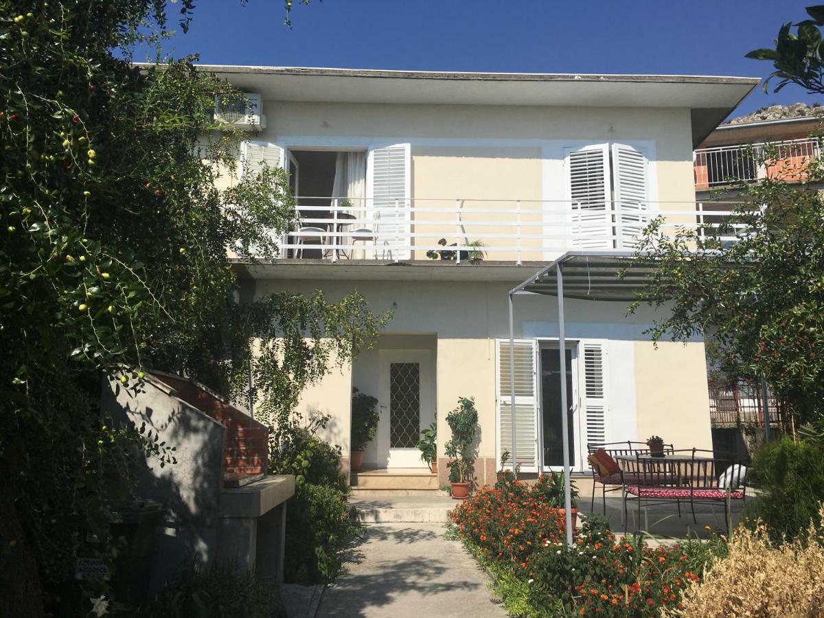 פודגורה Apartments Garden House מראה חיצוני תמונה